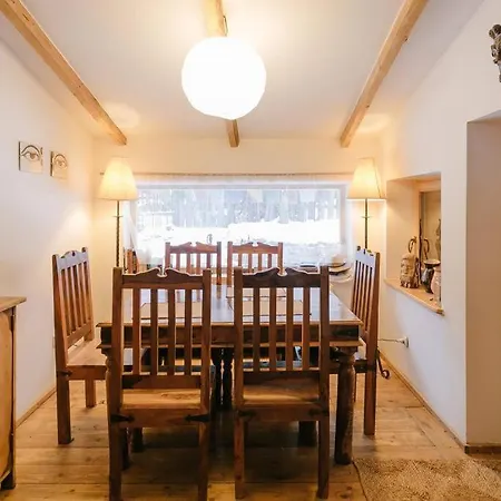 בית נופש Enchanting Antique In The Polish Forest Ponikiew (Lesser Poland)